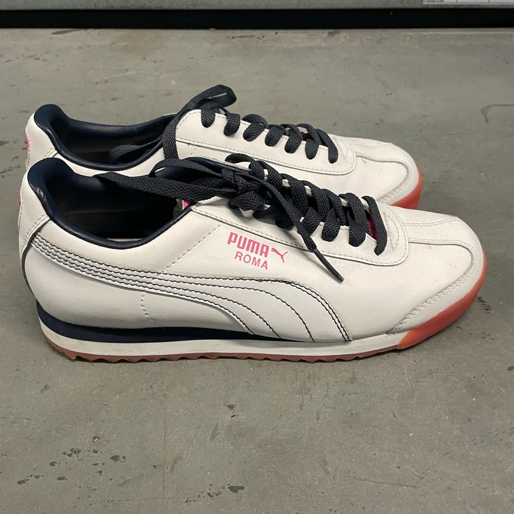 White Women’s Puma Roma’s